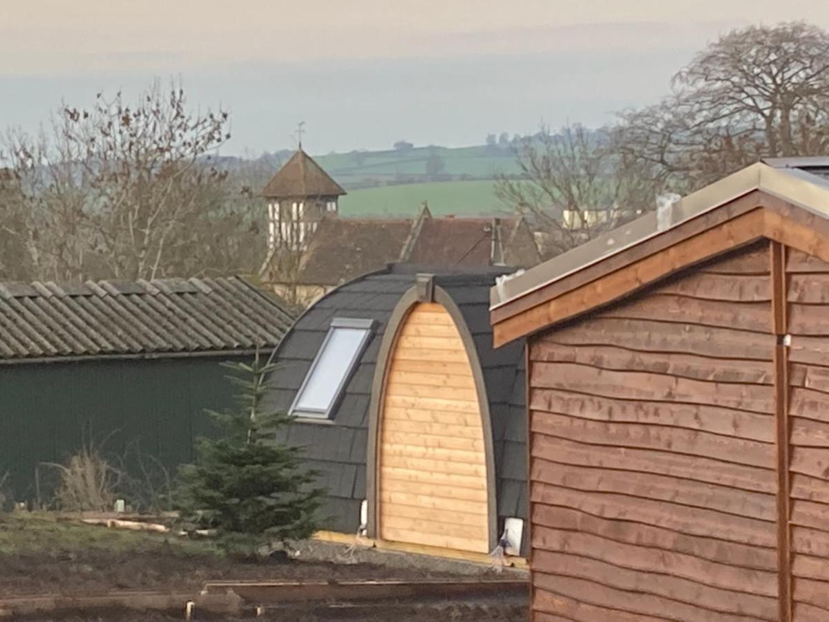 Hedgehog Glamping Pod School House Farm Otel Leighton  Dış mekan fotoğraf